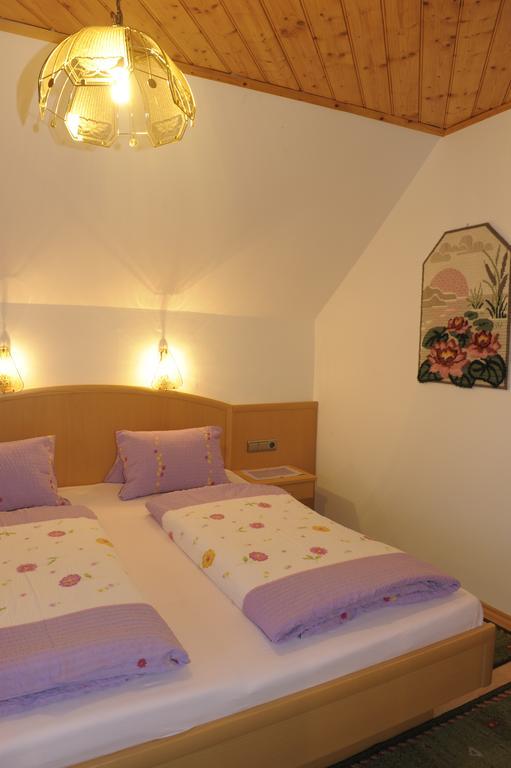 Ferienwohnung Urlaub am Raderhof in der Ferienregion Lungau Mauterndorf  Zimmer foto